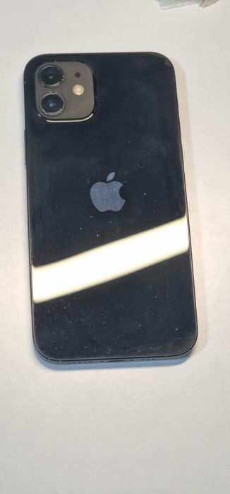 IPhone 12 черен цвят