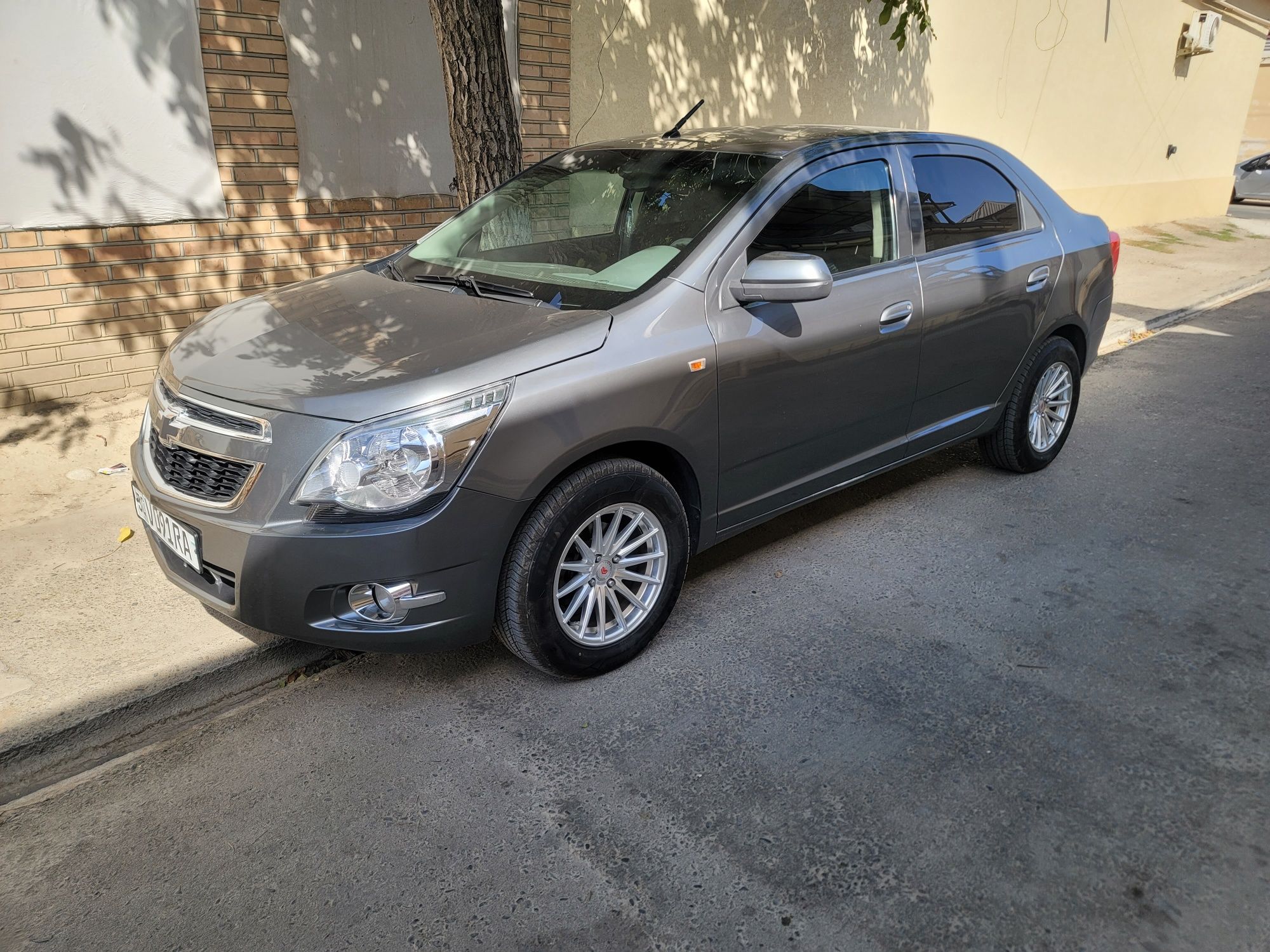 Cobalt vikupga beriladi.  2000$