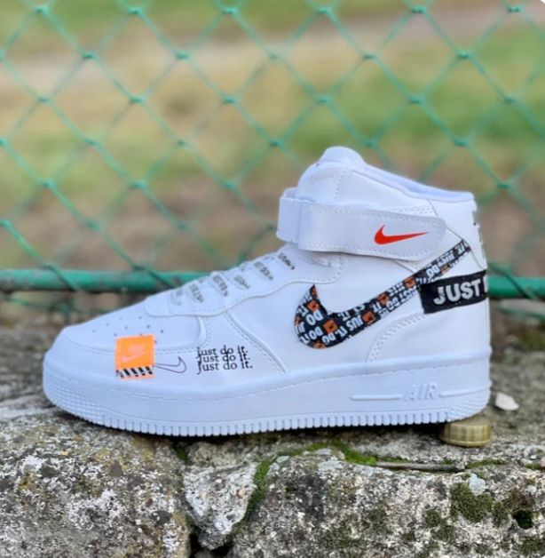 ADIDASI NIKE mărimea 42 PREȚ 250