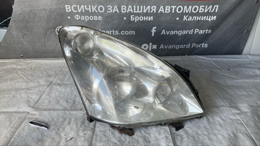Ляв и десен фар Toyota Corolla Verso