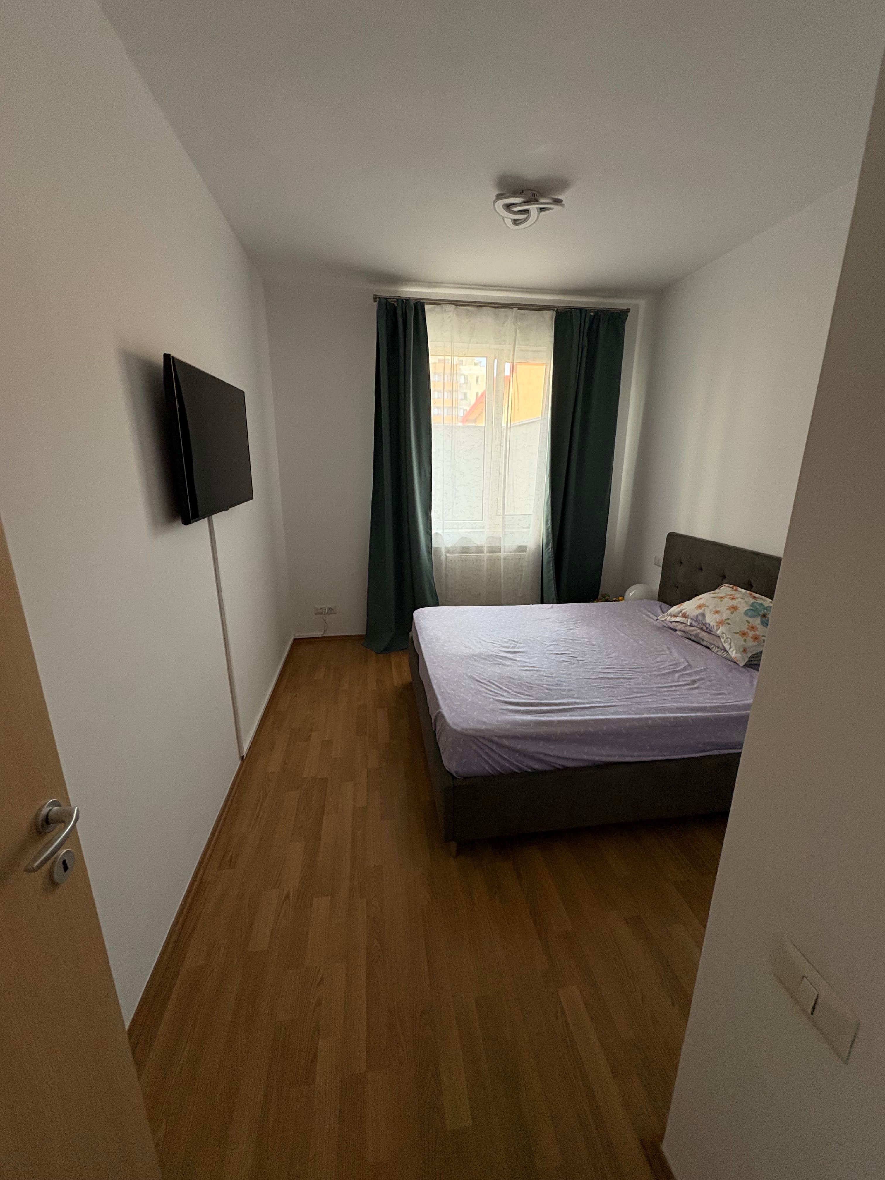 Inchiriez apartament zona Baneasa