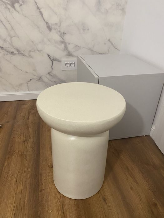 Piedestal lydum jysk bej nou fara defecte