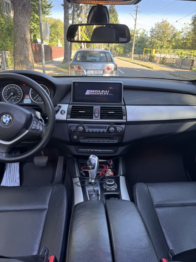 BMW X 6.