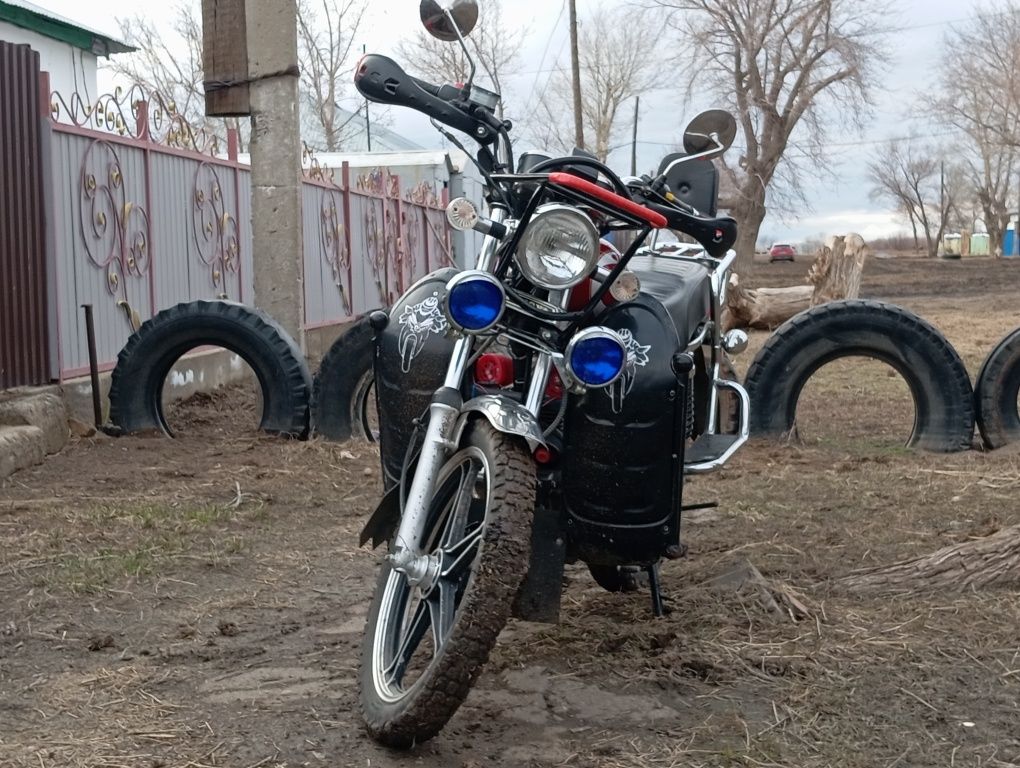 Мотоцикл 200 Кубов