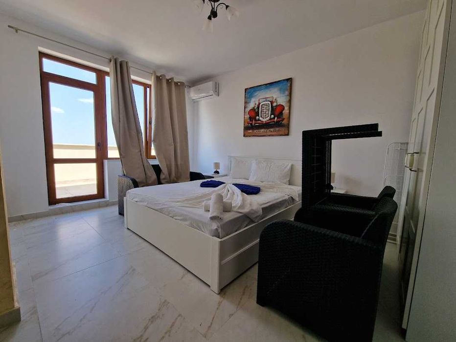 Продава се Тристаен апартамент в Балчик - 117 кв.м за 898 €/кв.м - Снимка #4