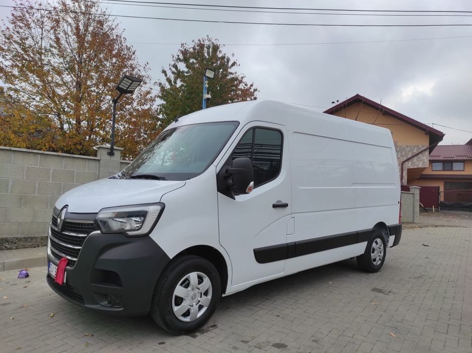RENAULT MASTER 2021 cârlig de 3,5 T. 53000 km.