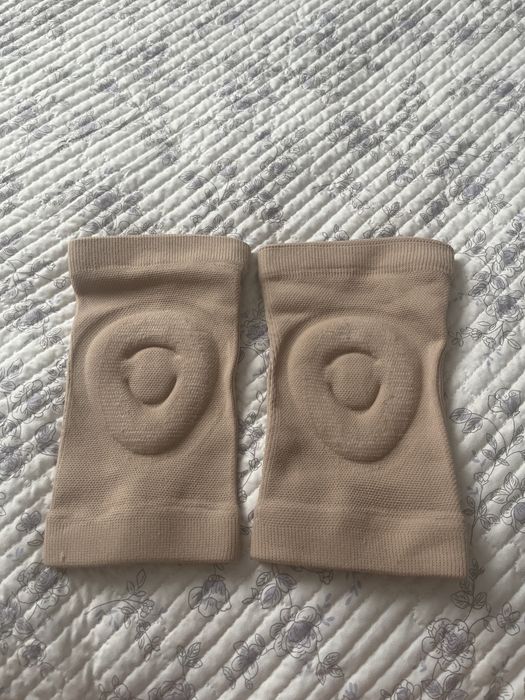 Наколенники спортивные