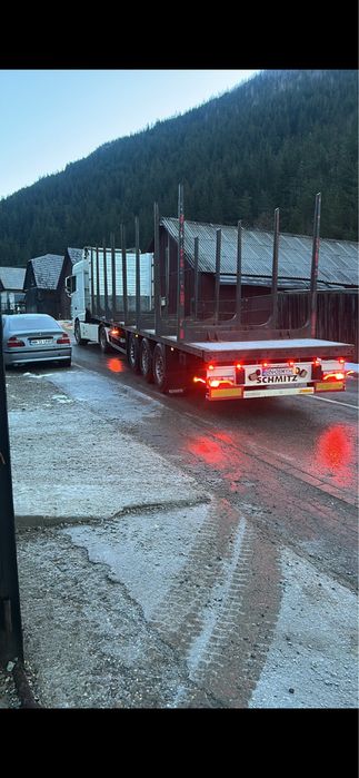 Semiremorca racoante transport lemn Schmitz