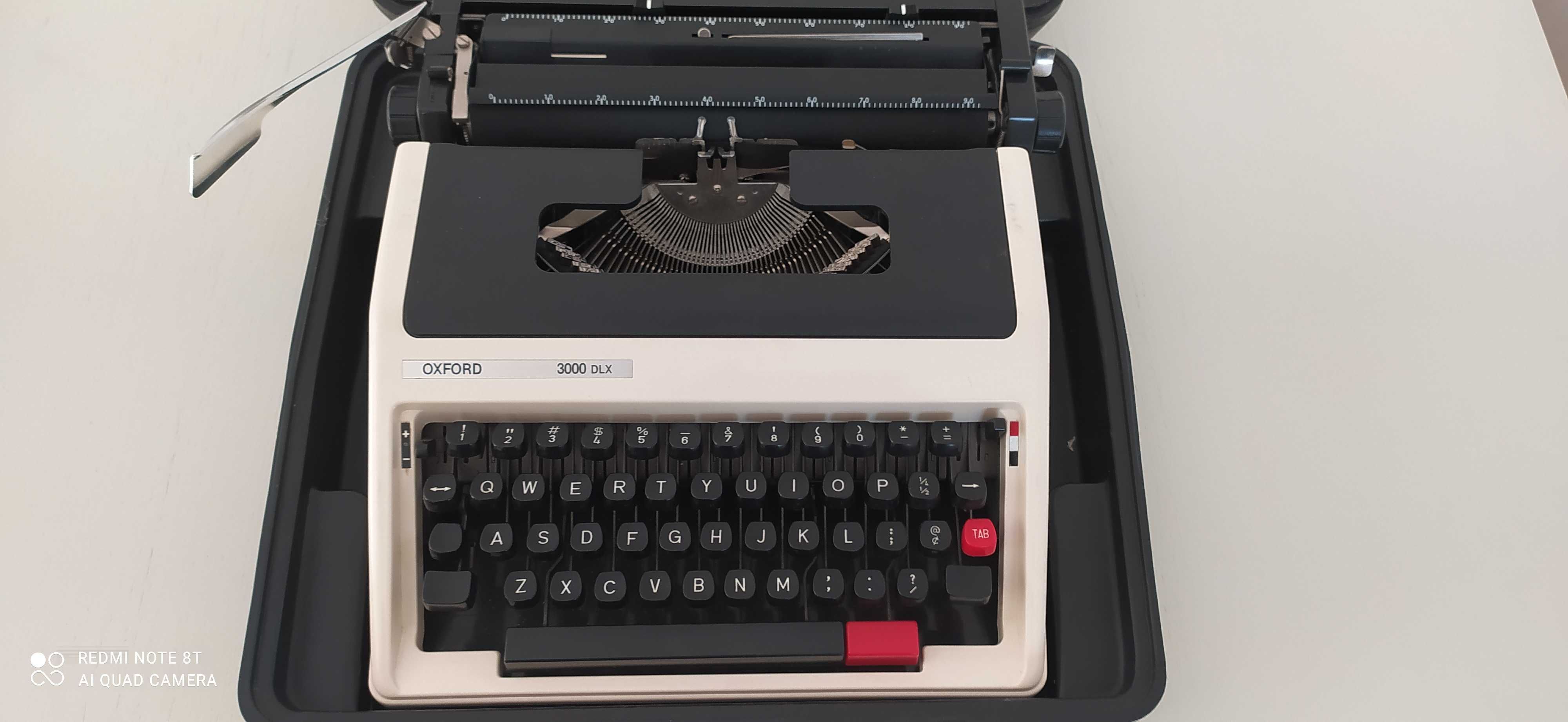 Masina de scris Oxford 3000 DLX