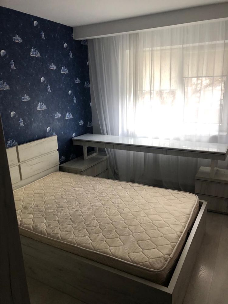 Vand apartament 4 camere