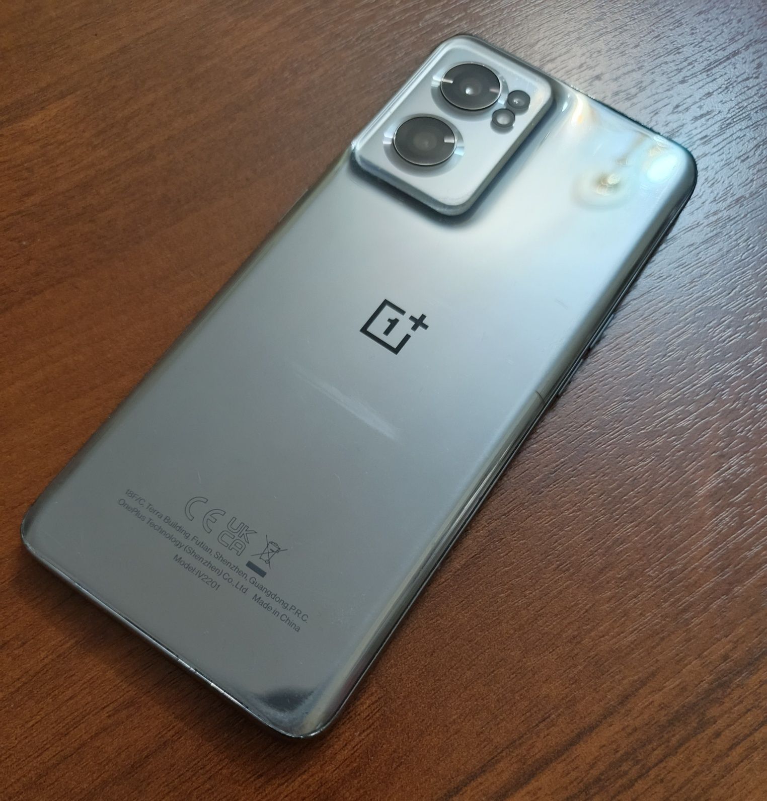 Смартфон One plus nord ce 2