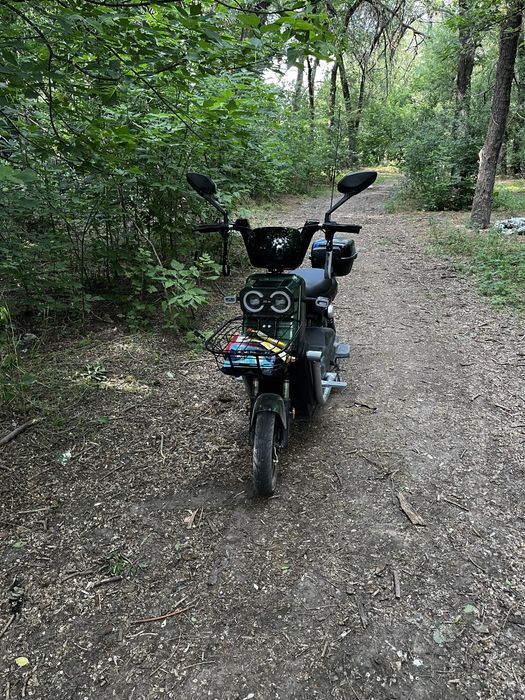 Электроскутер танк