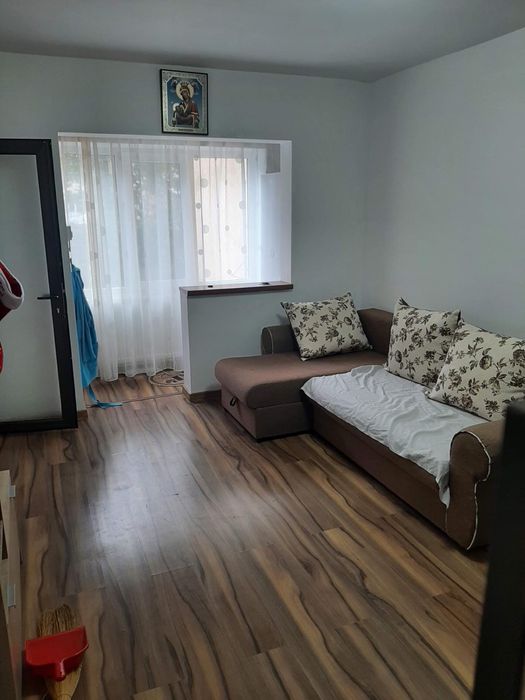Vand garsoniera spatioasa