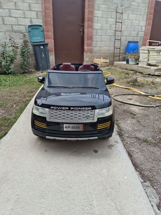 Машинка детская Рэнд Ровер Спорт в хорошем состоянии, продаю или обмен