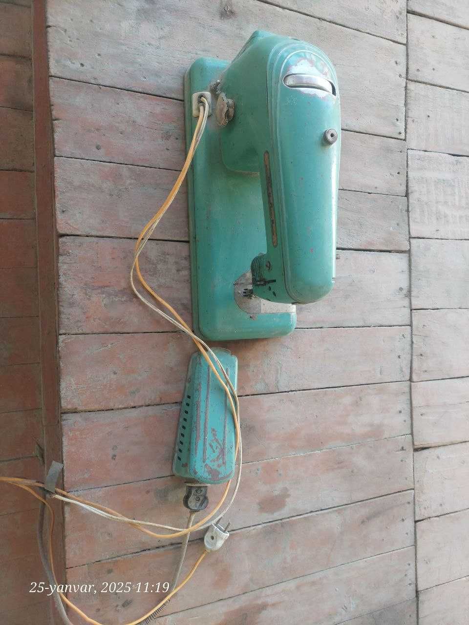 Tikuv mashinasi.