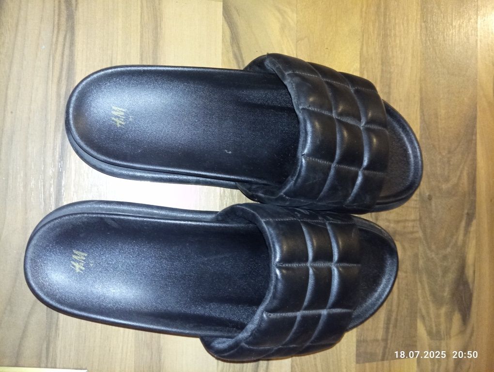 Дамски чехли H&M