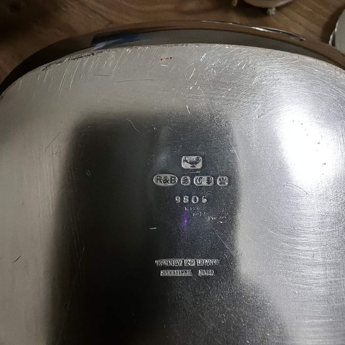 Красив антикварен к-т производство на Roberts & Belk Ltd и Viners