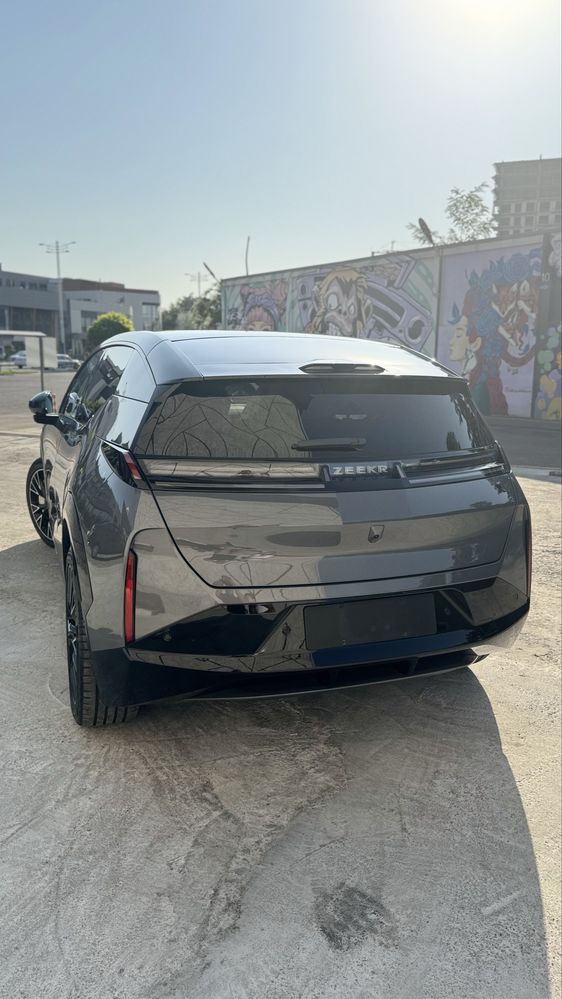 Zeekr X Full  506 kl yuradi 100-3.7 s.