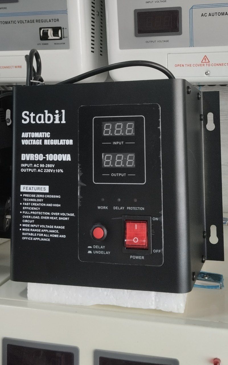 Stabil 1000-VA  Stabilizator 1-KW 90-280V стабилизатор