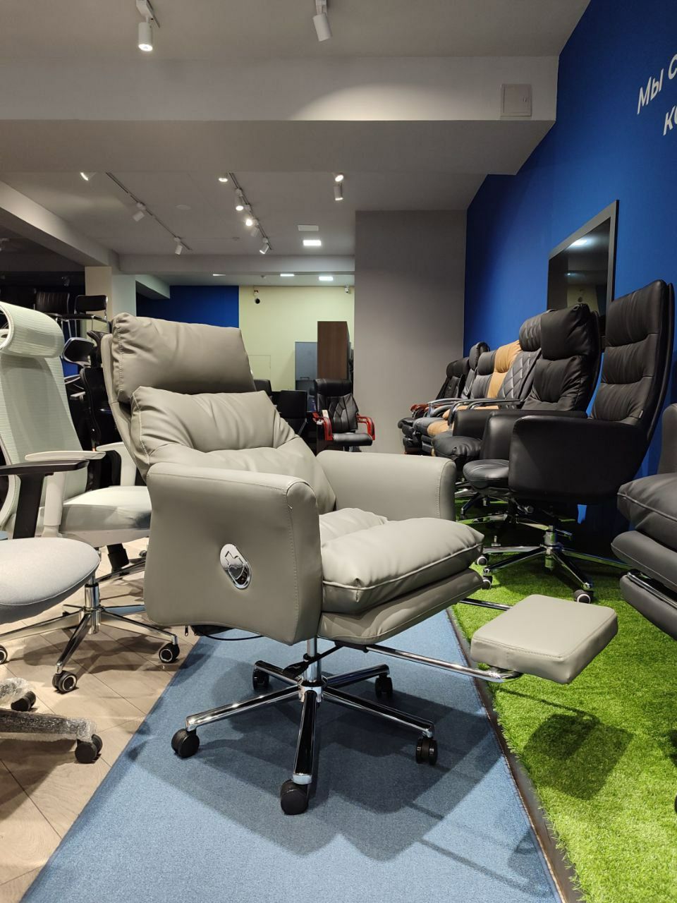 Кресло для руководителя модель Range pro max