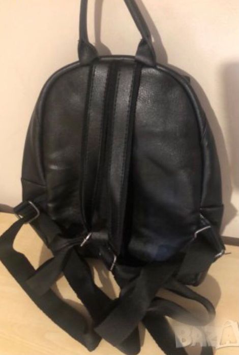 Черна кожена раница