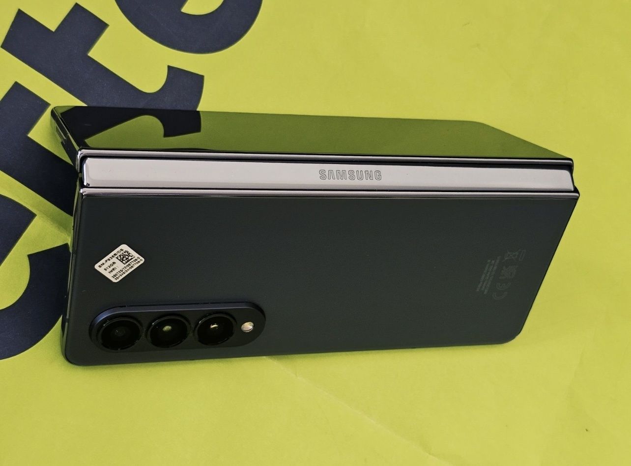 Samsung galaxy z fold 4