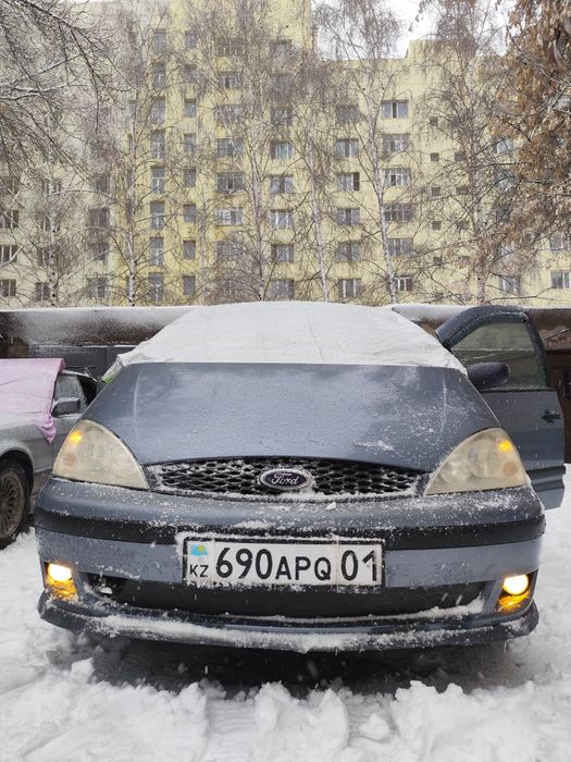 Ford Galaxy минивен 7 мест