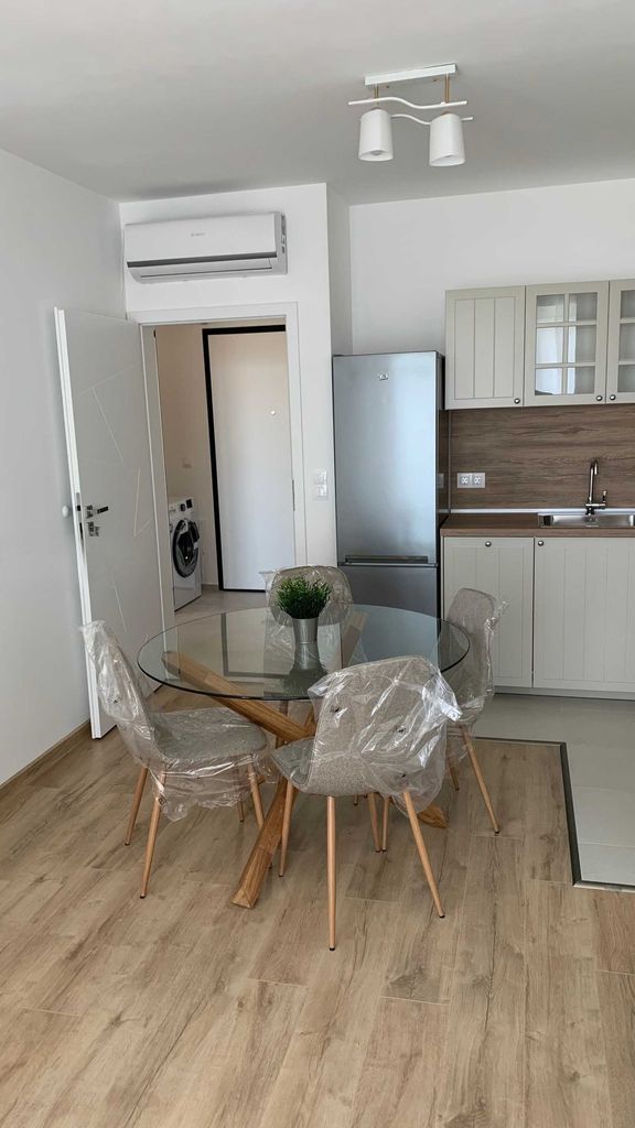 Дава се под наем Двустаен апартамент в София, Дружба 1 - 63 кв.м за 625 € - Снимка #2