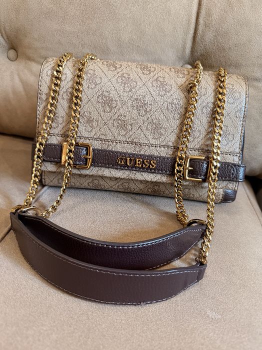 Дамска чанта GUESS