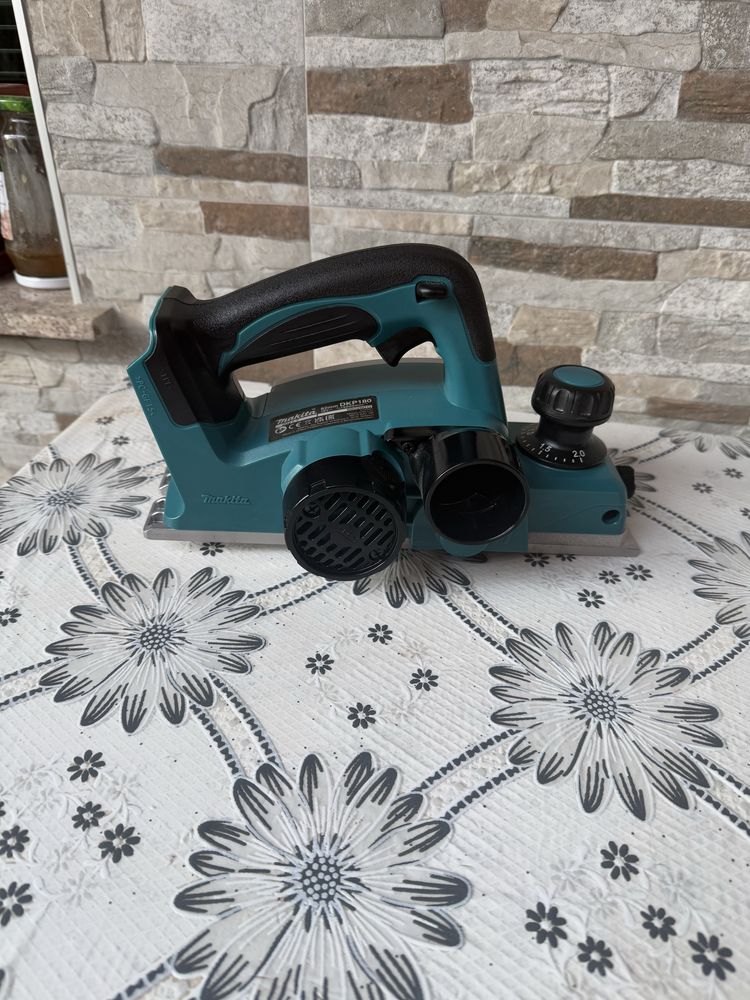 Ренде акумулаторно Makita DKP180Z SOLO /Li-ion, 18V, 14.000 мин-1/
