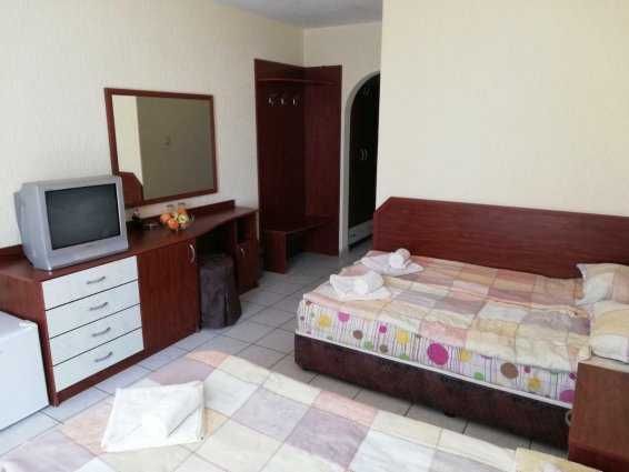 Продава се Хотел в Несебър - 780 кв.м за 1603 €/кв.м - Снимка #16