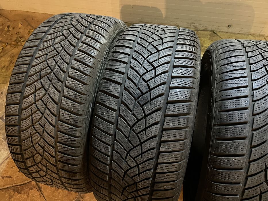 Goodyear Зимни гуми 255/45/19