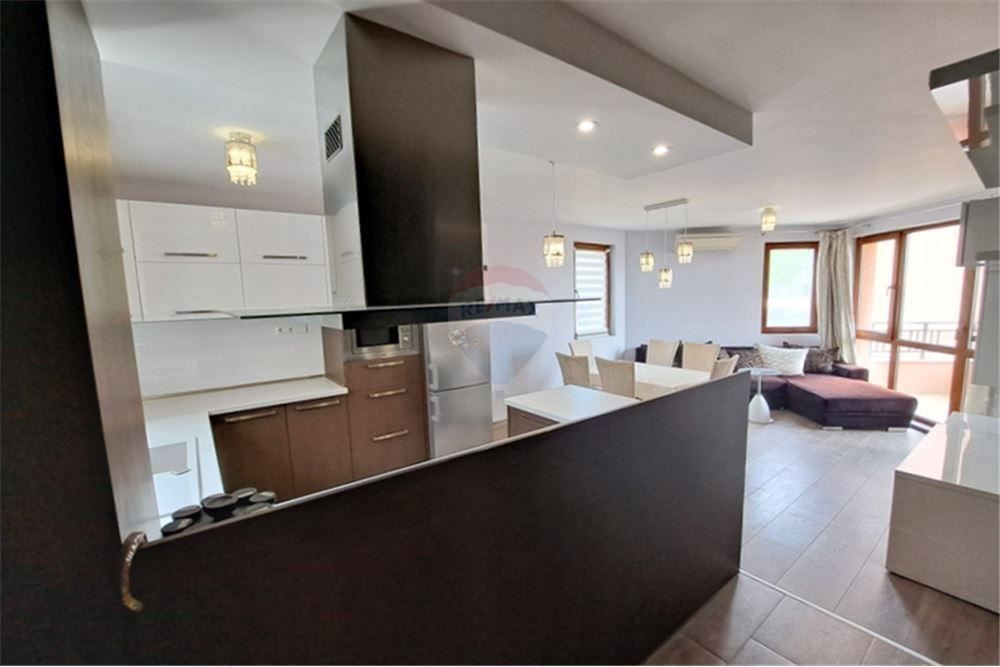 Дава се под наем Двустаен апартамент в Варна, Възраждане 3 - 60 кв.м за 433.5 € - Снимка #2