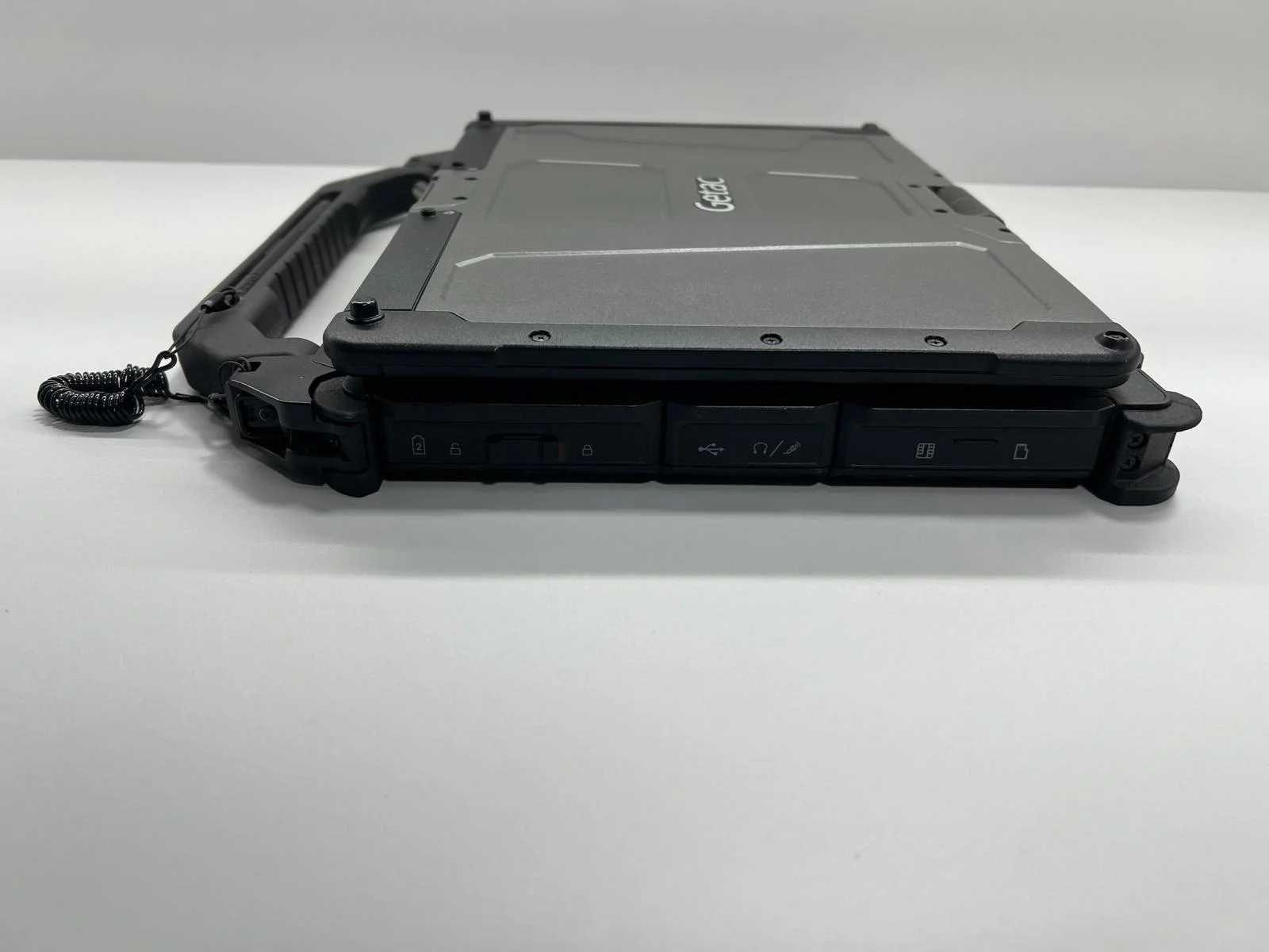 Laptop SH GETAC Fully Rugged i5-5200U 2xSSD 512Gb+256 16GB Ram Touch