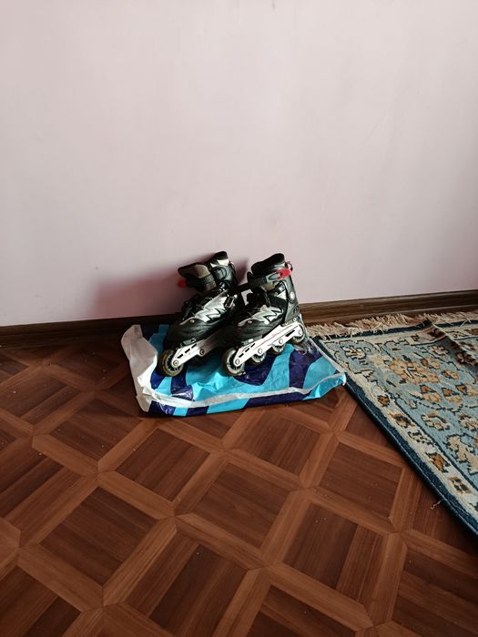 Продаются ролики 39 размер.