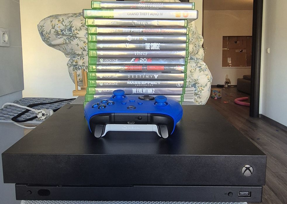 Xbox One X si jocuri.