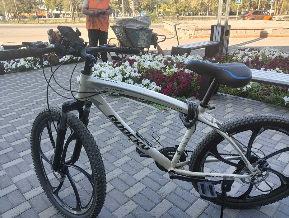 Продам или обменяю на телефон велосипед