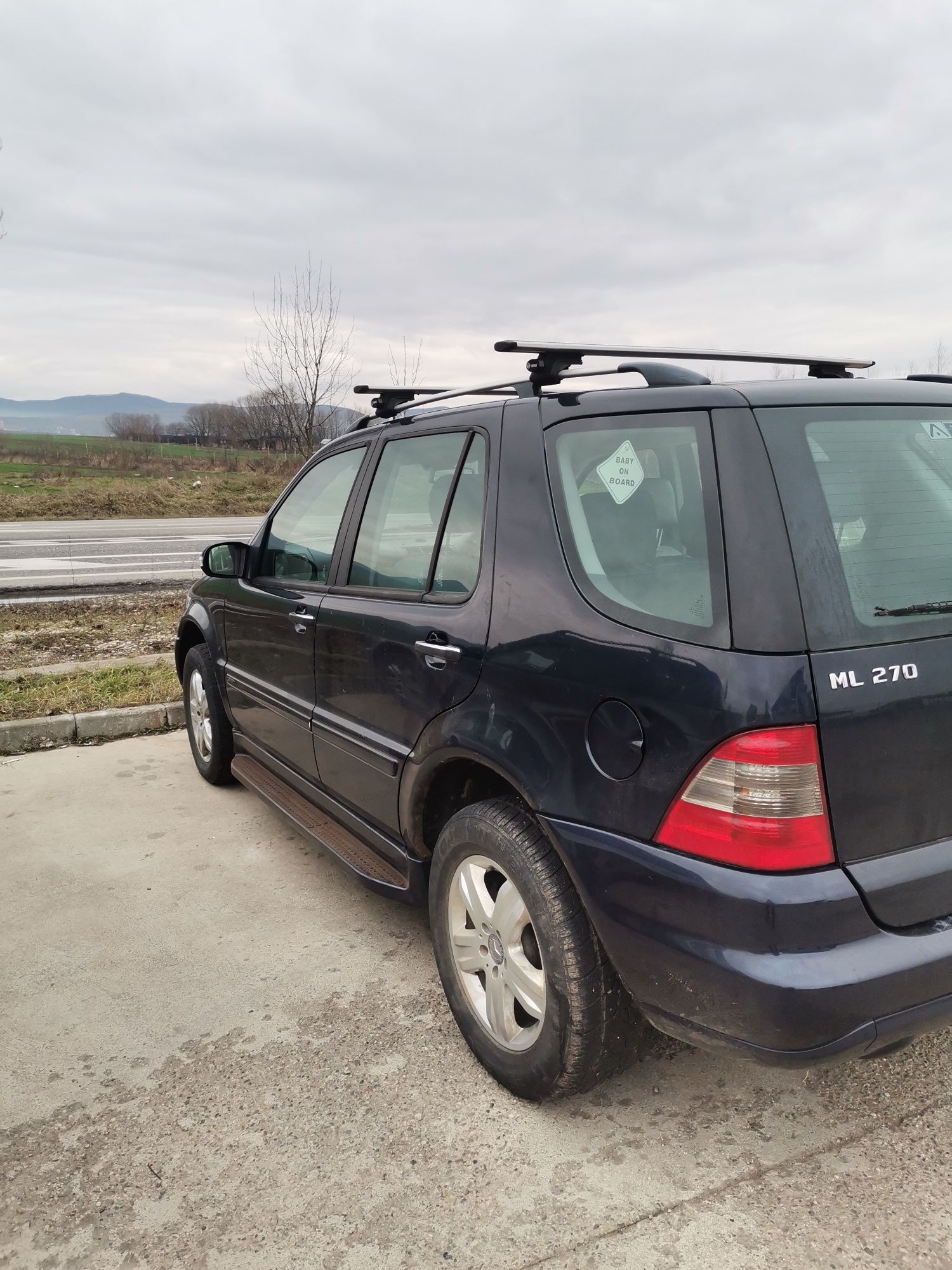 Dezmembrez Mercedes ml 270 w163