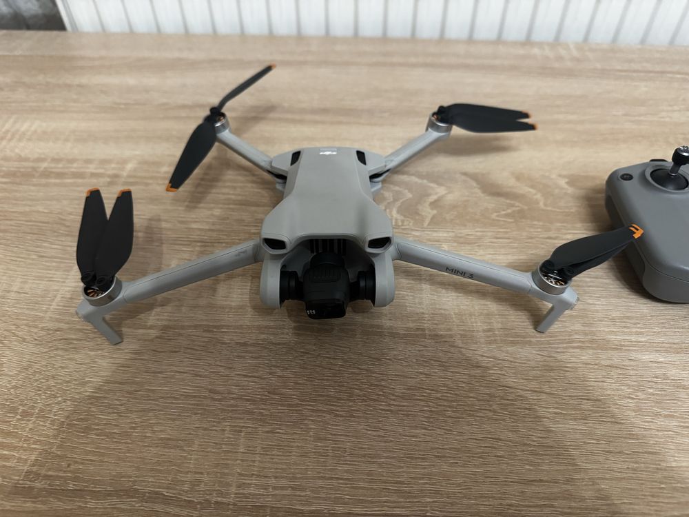 Продавам Dji mini 3