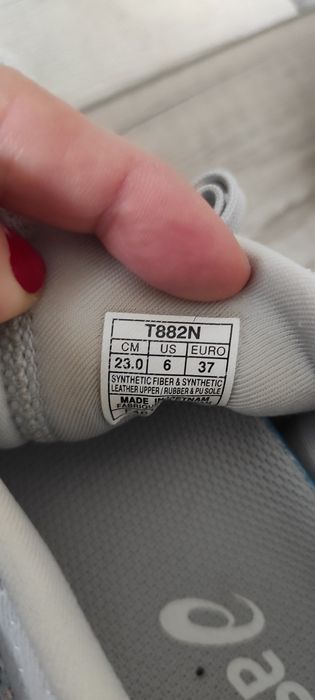 Pantofi/ adidasi sport Asics marimea 37 ( se potrivesc la 36)
