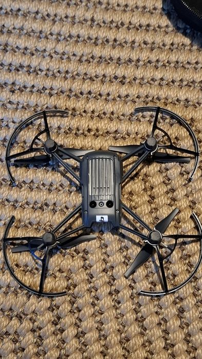 DJI Tello почти нов