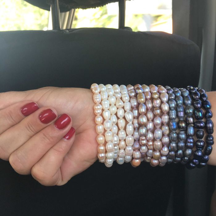 Bratara Perle cultura formata din 15 siraguri Cadou, ambalate frumos