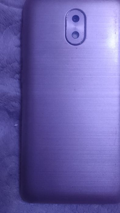 Продам телефон срочно