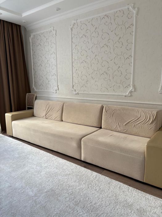 Продам диван в зал