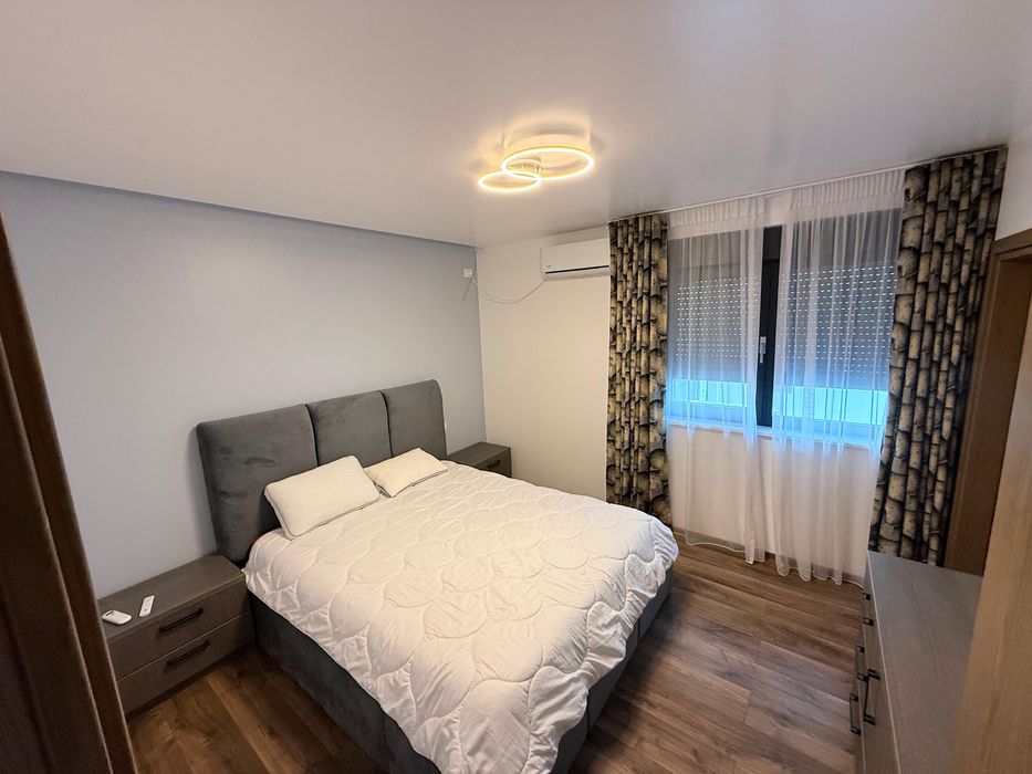 Apartament 4 camere Mamaia Nord cu vedere frontala la mare