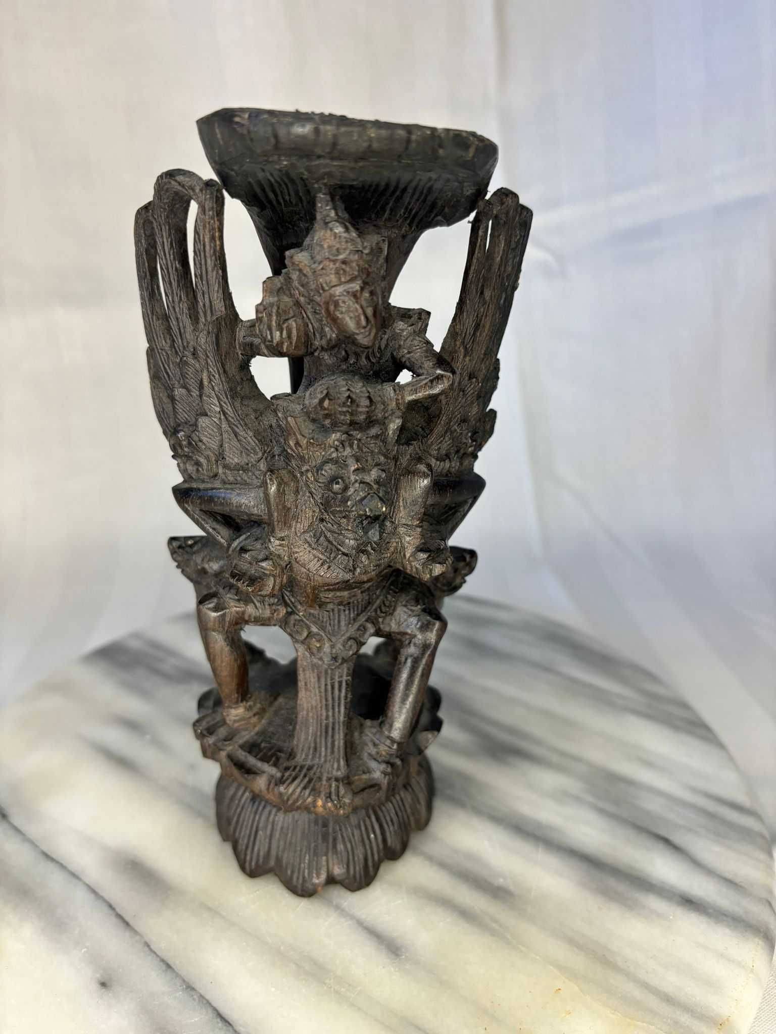 Antic. Sculptura lemn Indonezia