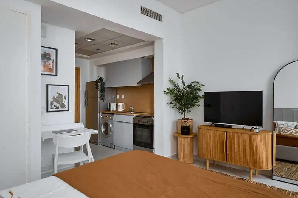 Сдается комфортная 1 ком-ая евро квартира в центре. Айбек 1/3/9 Р7