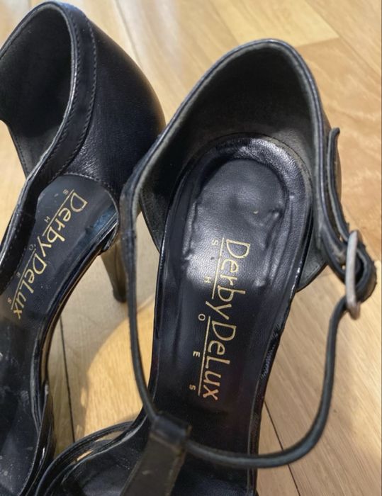 Pantofi cu toc de piele