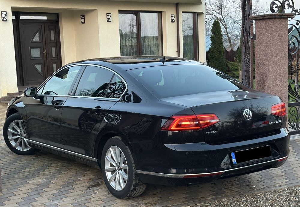 Volkswagen Passat B8 2016 2.0 TDI 150 CP E6 Distronic Clima Navi Piele