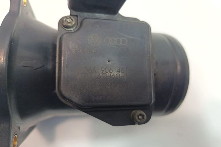 Debitmetru aer 06A906461B Volkswagen VW Passat B5.5 (facelift)